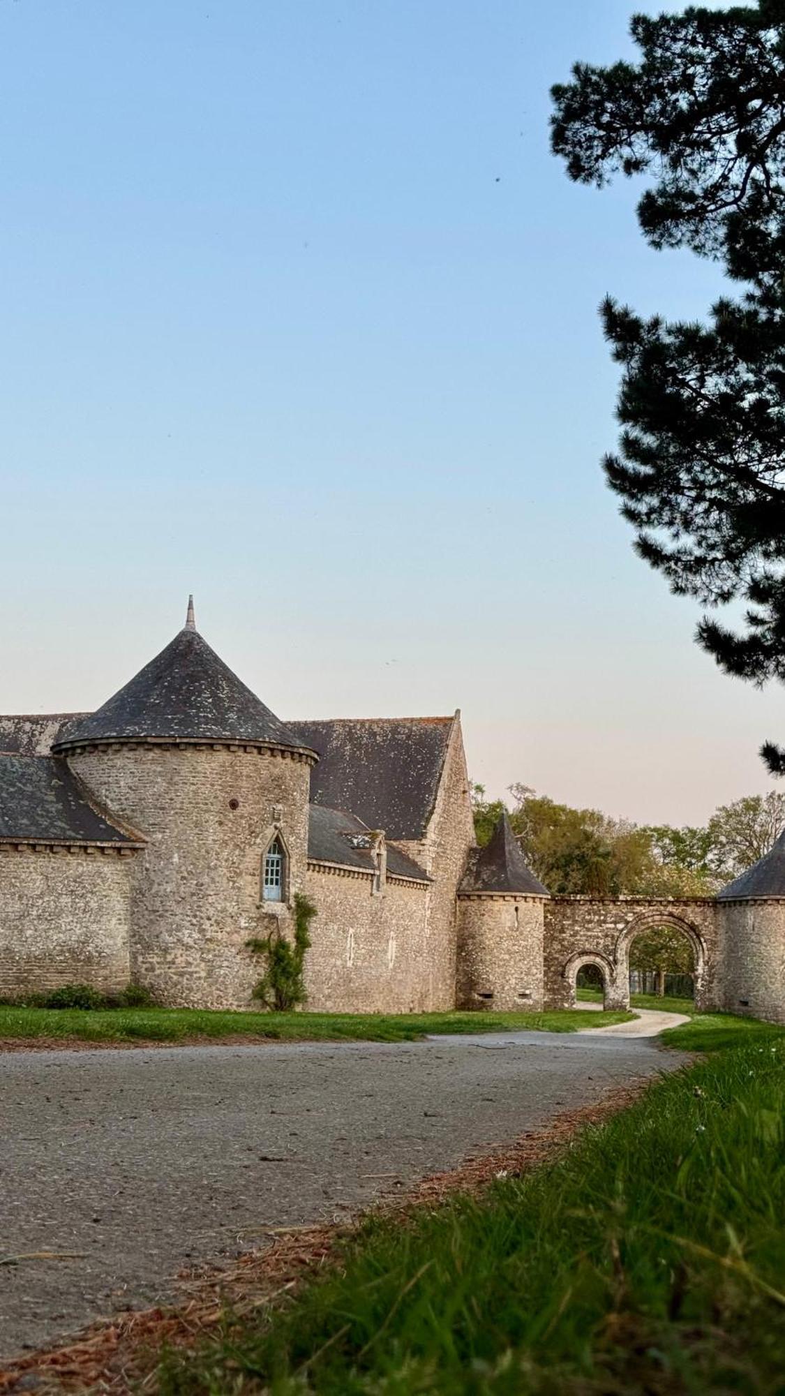 Gite De Couple Cosy Avec Vue Sur Chateau Tremohar - Golfe Du Morbihan, 20 Min De Vannes Berric 外观 照片